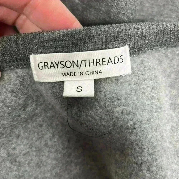 Mama, needs, wine, gray sweatshirt, large neck opening size small - Picture 4 of 4